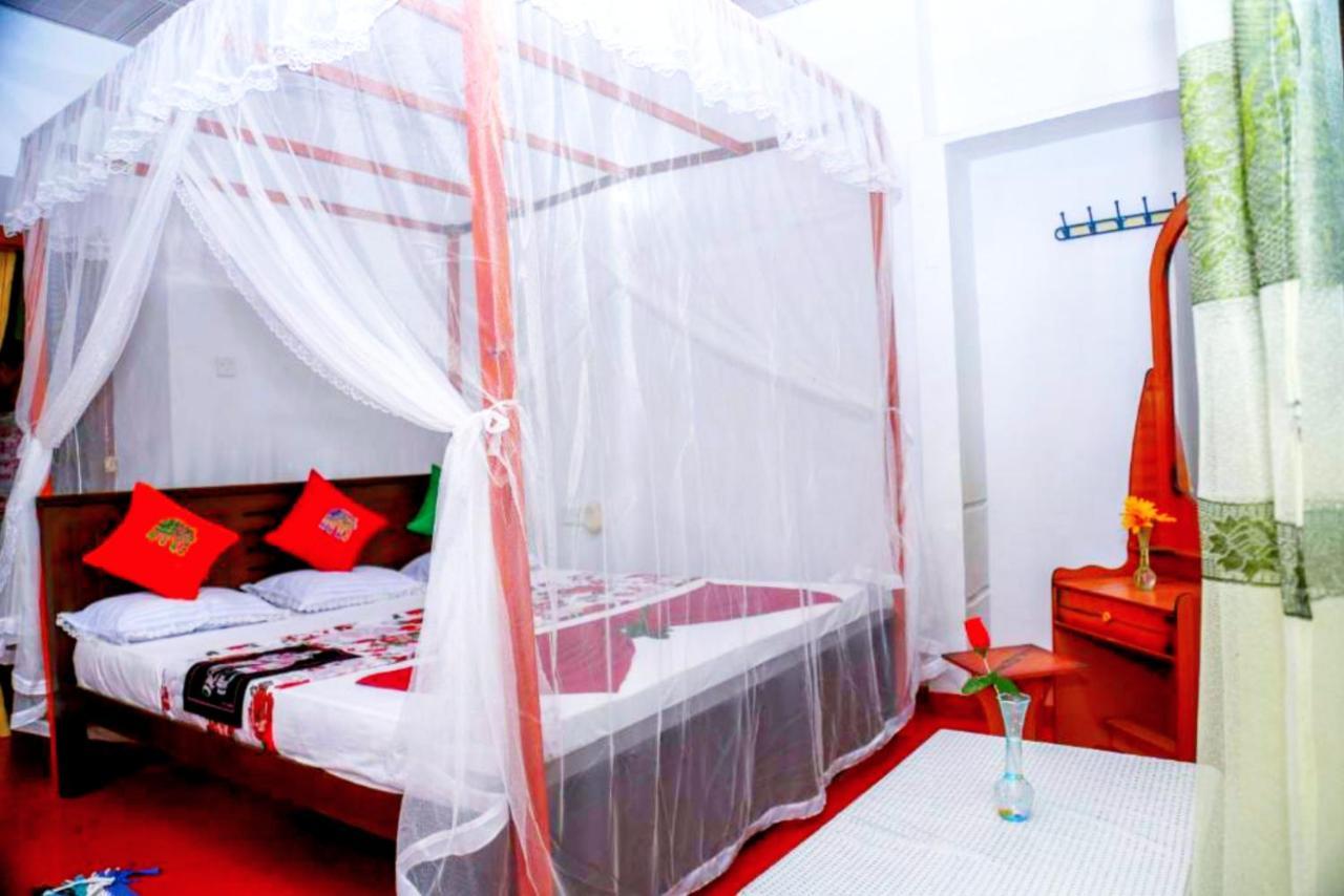 Happy Morning Bliss Bed & Breakfast Mirissa Bagian luar foto