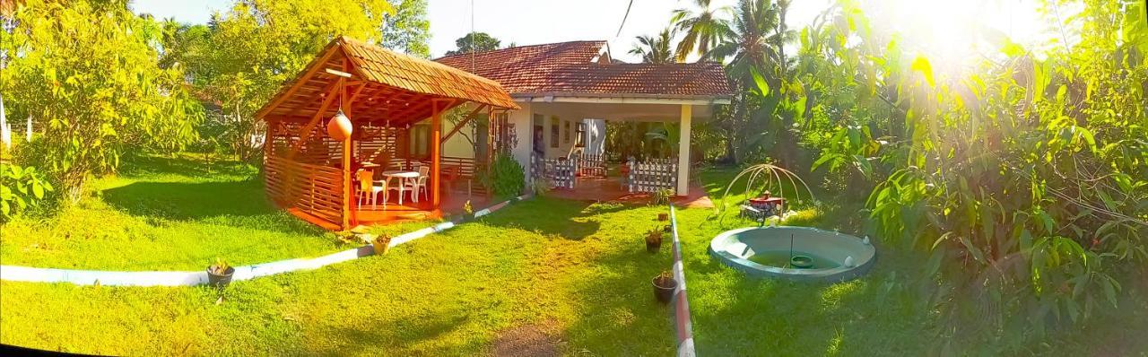 Happy Morning Bliss Bed & Breakfast Mirissa Bagian luar foto