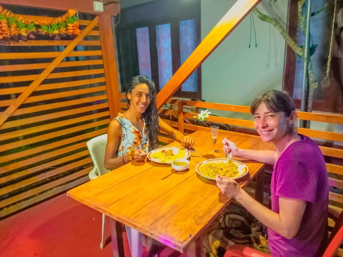 Happy Morning Bliss Bed & Breakfast Mirissa Bagian luar foto